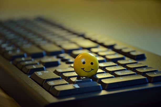 how-do-i-get-emojis-on-my-desktop-keyboard-2-easy-methods-august-14