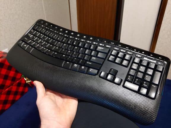 how to turn on microsoft wireless keyboard 5000